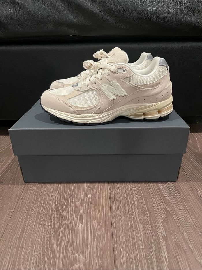 New Balance 2002r beige - photo numéro 4