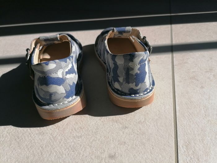 Très jolies 💜 sandales 'Kickers' - photo numéro 7
