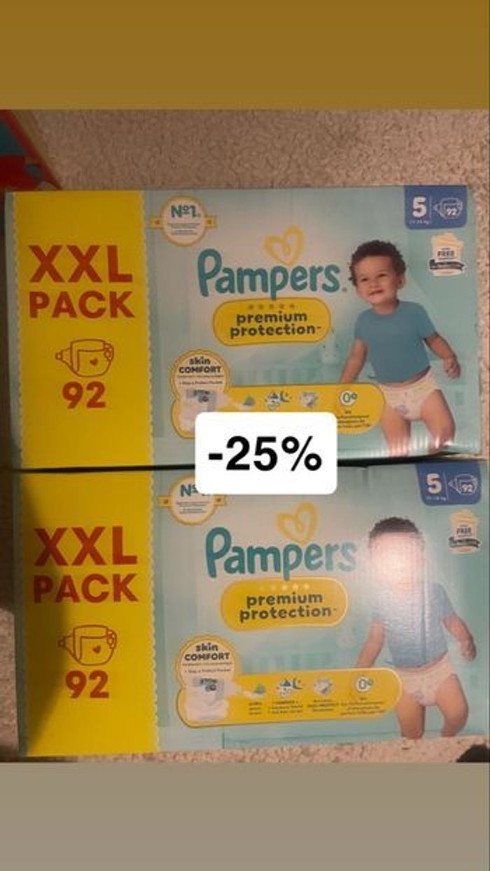 Deux cartons de couches Pampers taille 5