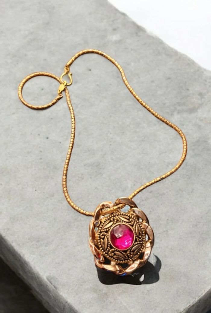 Collier gros médaillon rose et doré - photo numéro 4