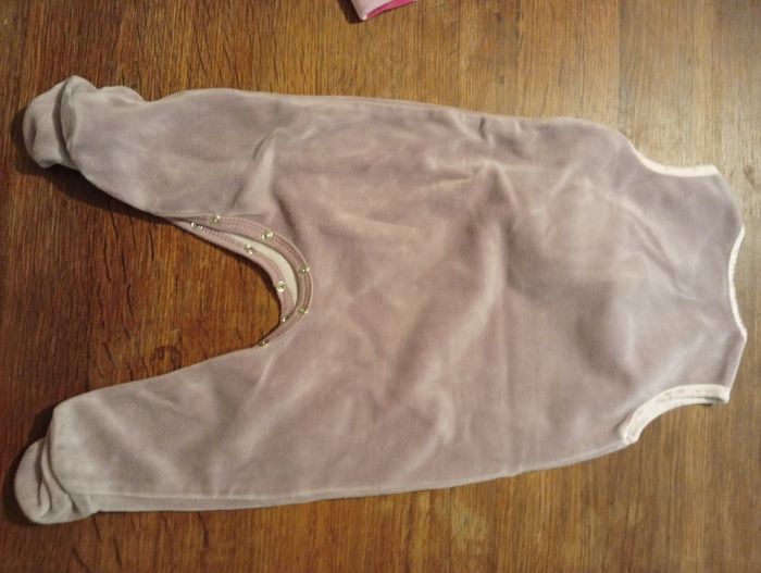 Lot de 2 pyjamas taille 6 mois - photo numéro 6