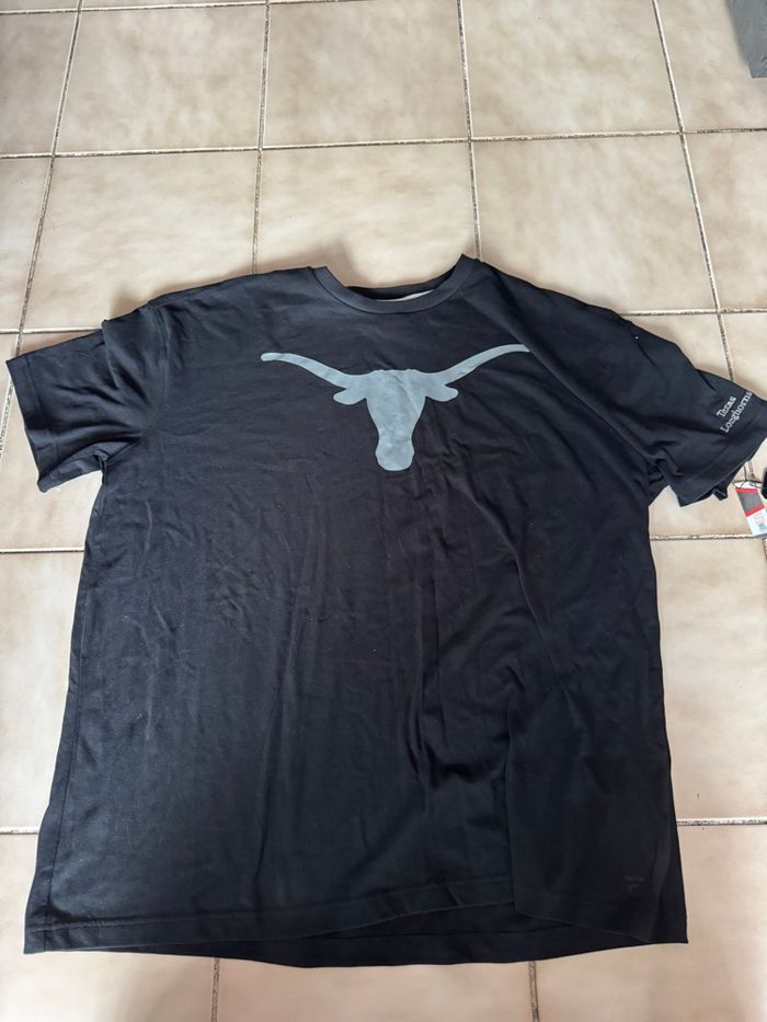 Import US T-shirt emblématique noir Texas Longhorns Fanatics pour hommes. Import US neuf - photo numéro 5