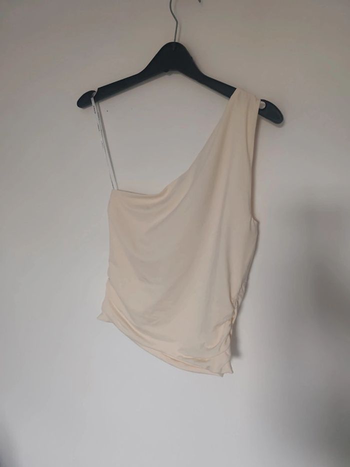Top débardeur Kookai SOLENE crème 38 one shoulder avec détail doré - photo numéro 5