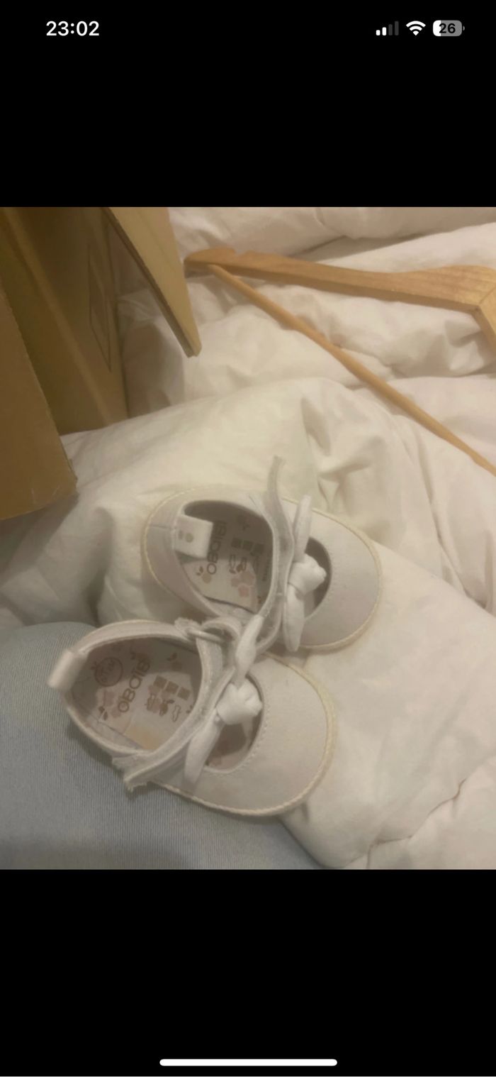 Chaussure bébé - photo numéro 2