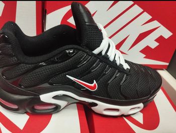 Nike tn noir rouge 40