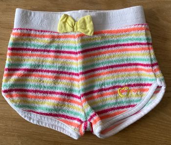 short rayé en éponge taille 9 mois