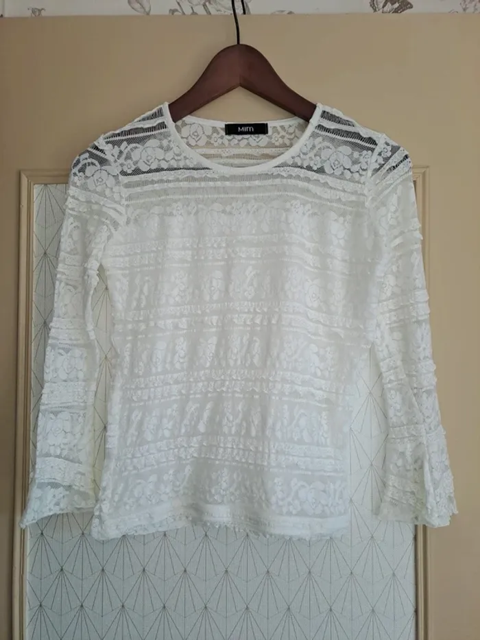 Haut sexy blanc femme mim dentelle S comme neuf. Je vends aussi le même en XS