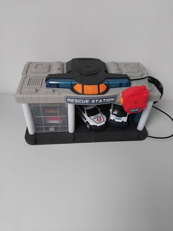 CENTRE DE SECOURS Pompier Police Ambulance Complet 🚑 - photo numéro 4