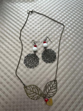 Collier et boucles d oreilles