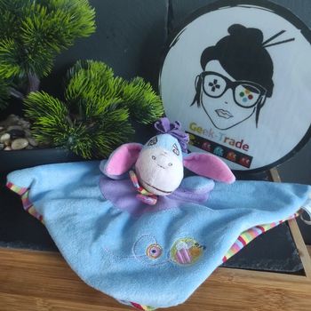 Doudou plat Bourriquet Disney baby marionnette écharpe rayé abeille Nicotoy Rond