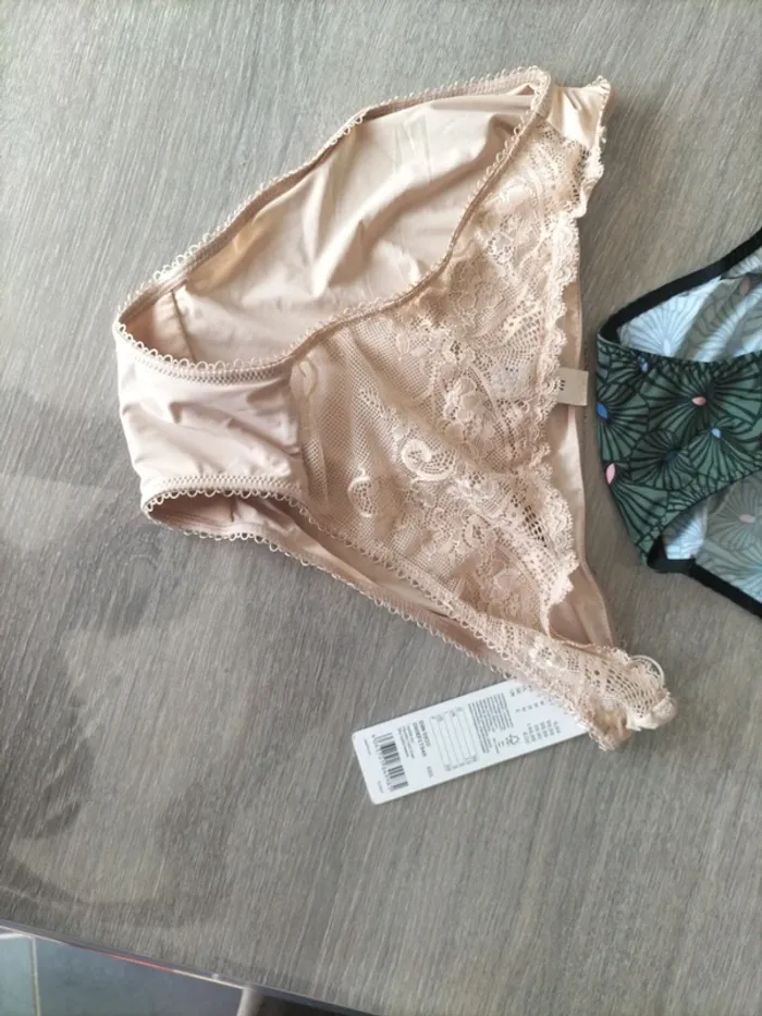 Lot de slips - photo numéro 2