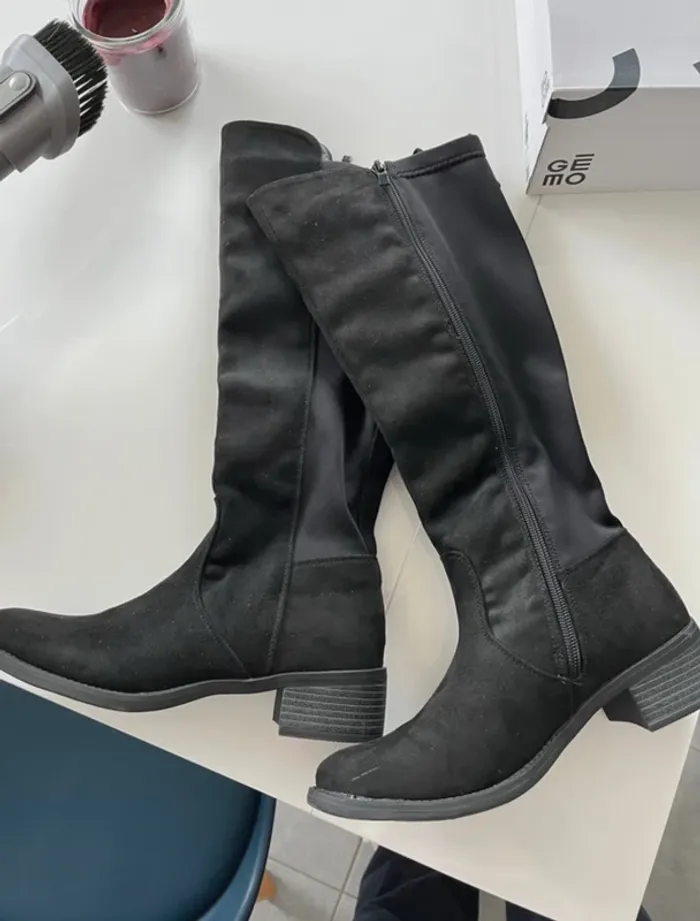 Bottes noires pointures 38