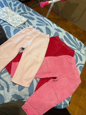 Lot de pantalon et 1 haut de pyjama