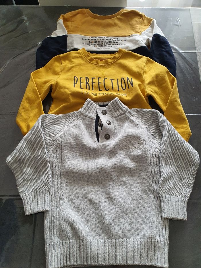 Lot de 13 vêtements - photo numéro 2