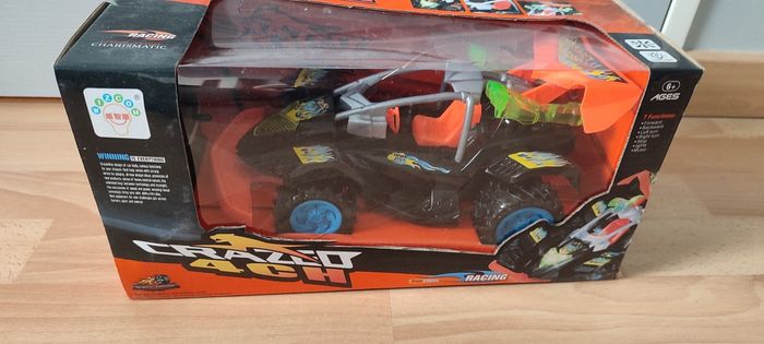 Voiture radio commandée, remote control cross country