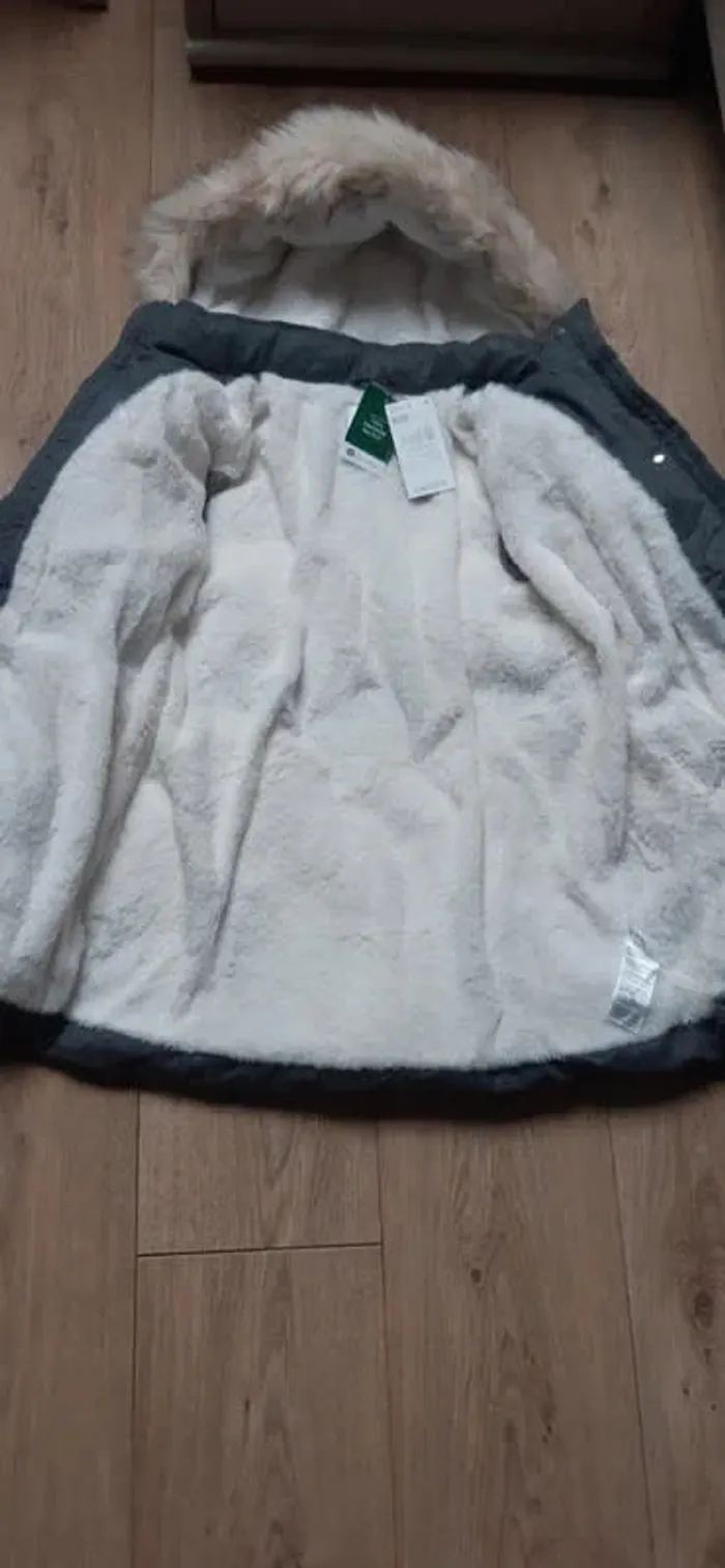 Blouson type doudoune chaude gris 12 ans neuf avec étiquette - photo numéro 3