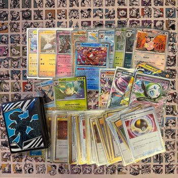 LOT de 58 cartes et sleeves Pokémon  