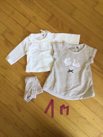 Ensemble robe, t-shirt et collant