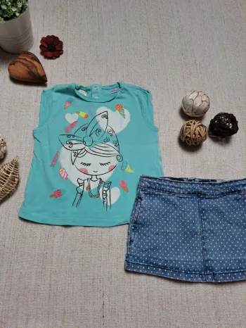 Ensemble t-shirt et jupe en jean