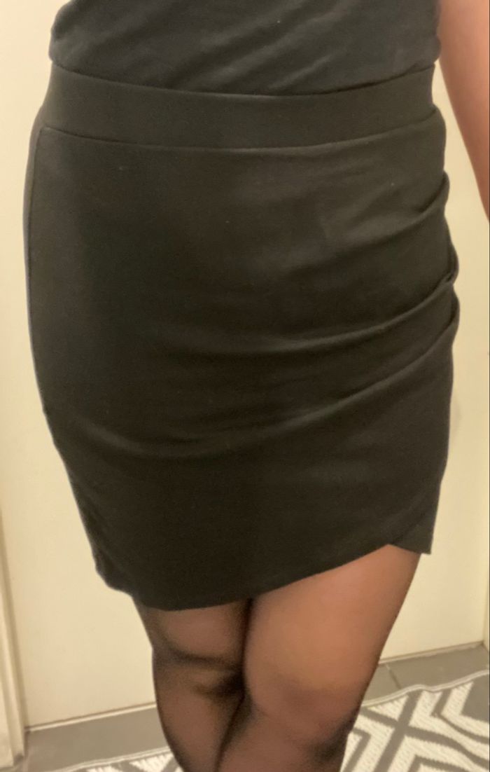 Jupe noire élastique - photo numéro 2