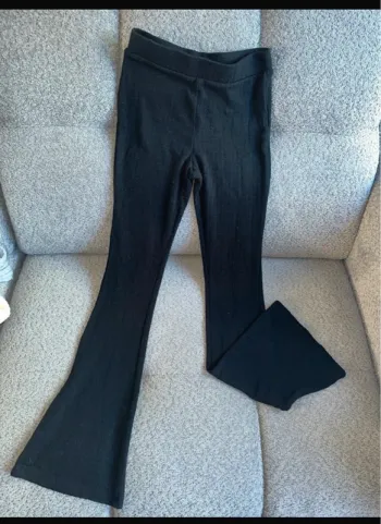 Pantalon flare cintré effet pattes d'éléphant noir Kiabi