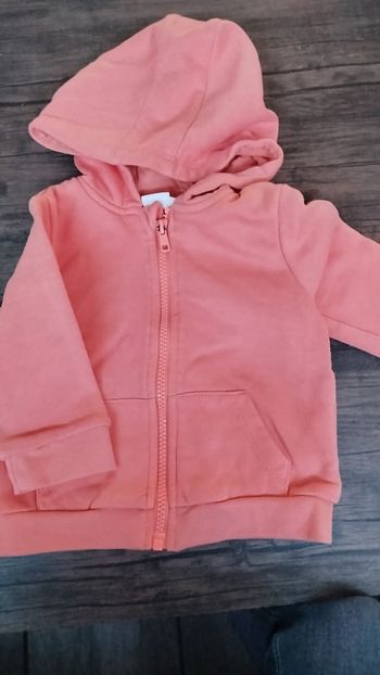 Gilet zippé 🩷 12 mois 
