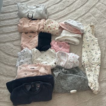 Lot vêtements 1 mois