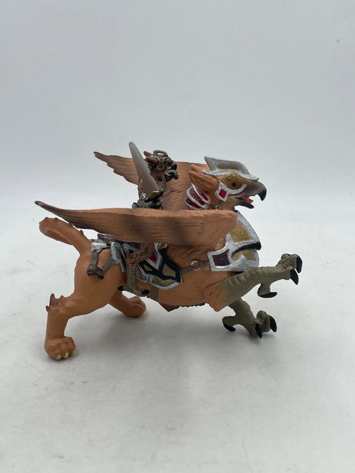 Figurine Papo Fantasy World  Birdman & War Griffin Gryphon N•48698 2010 - photo numéro 3