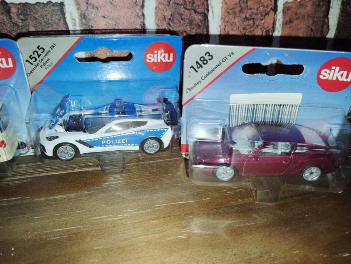 Lot de 4 voitures métal Siku - photo numéro 3
