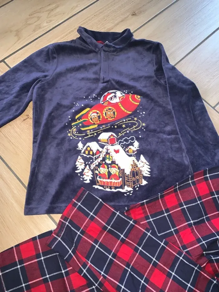 Pyjama deux pièce de Noël - photo numéro 3