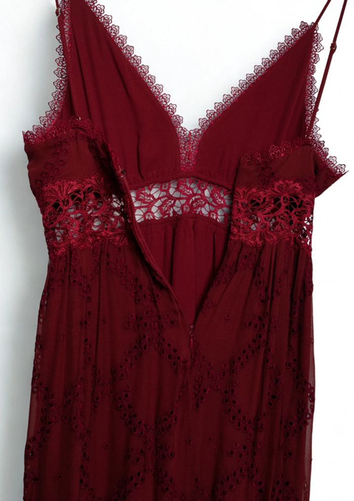 Robe rouge en broderie anglaise et dentelle• Red eyelet lace dress Zimmermann Taille 34 - photo numéro 9