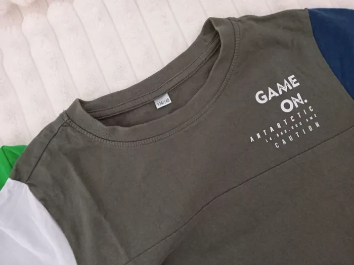 Lot Tshirt garçon 9ans 💚🖤 - photo numéro 3
