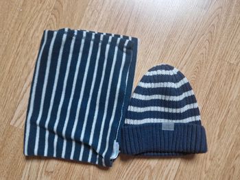 Lot bonnet et tour de cou okaidi