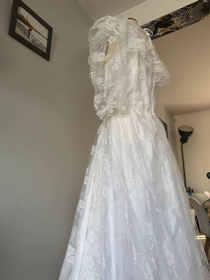 Robe de mariée dentelle créatrice T46 - photo numéro 7