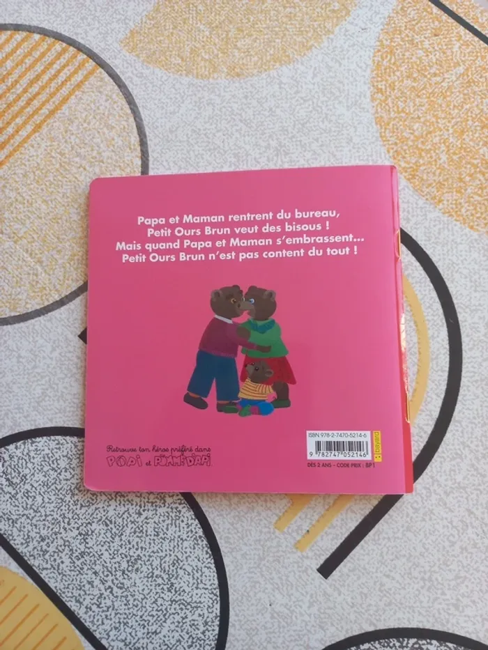 Livre Petit ours brun veut un câlin - photo numéro 2