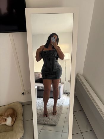 Robe style latex simili cuir brillante