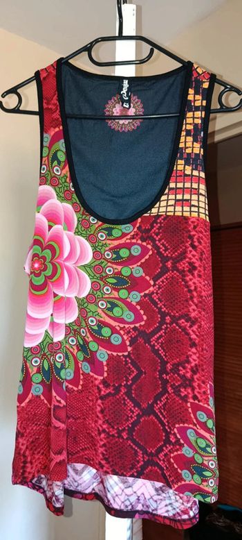 Thee shirt Desigual neuf