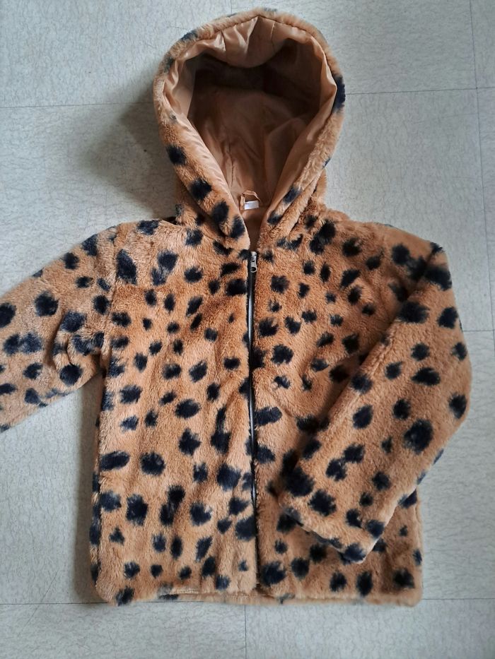 Gros lot vêtements fille / T. 10 ans / 62 pièces + 10 shorty offert / Différentes marques / Très bon état - photo numéro 3