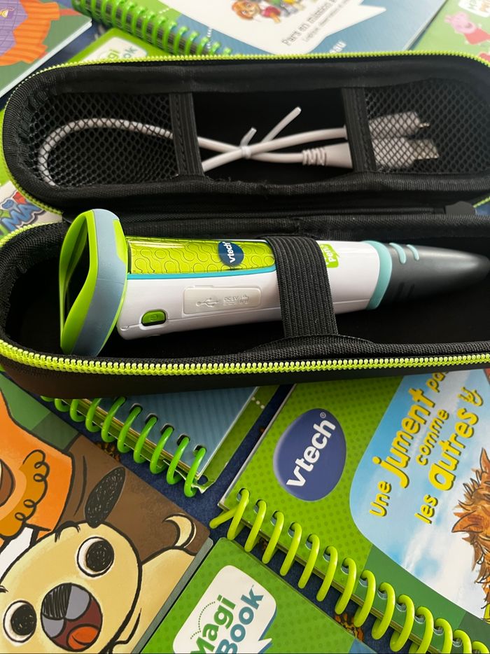 Lot complet Vtech Magibook plus 7 livres