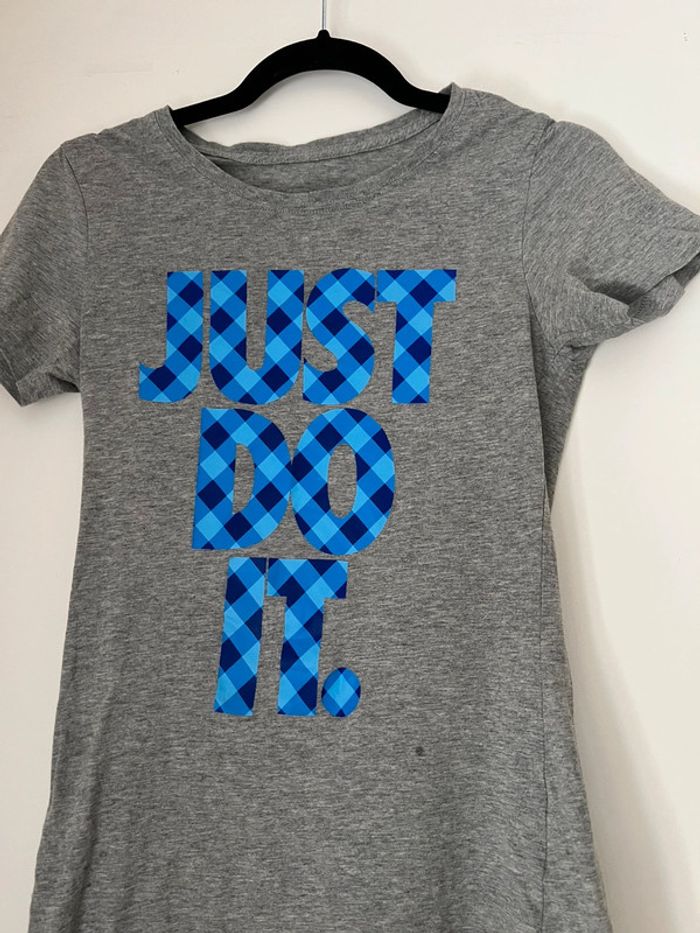 Tee shirt Nike Taille S - photo numéro 2