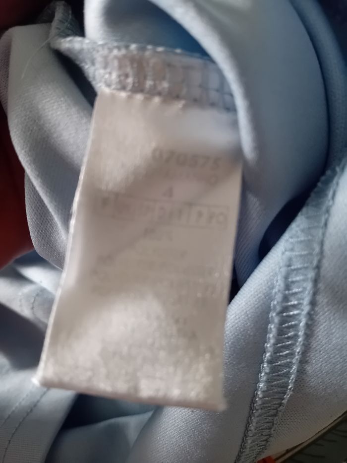 Débardeur bleu clair avec strass - photo numéro 3