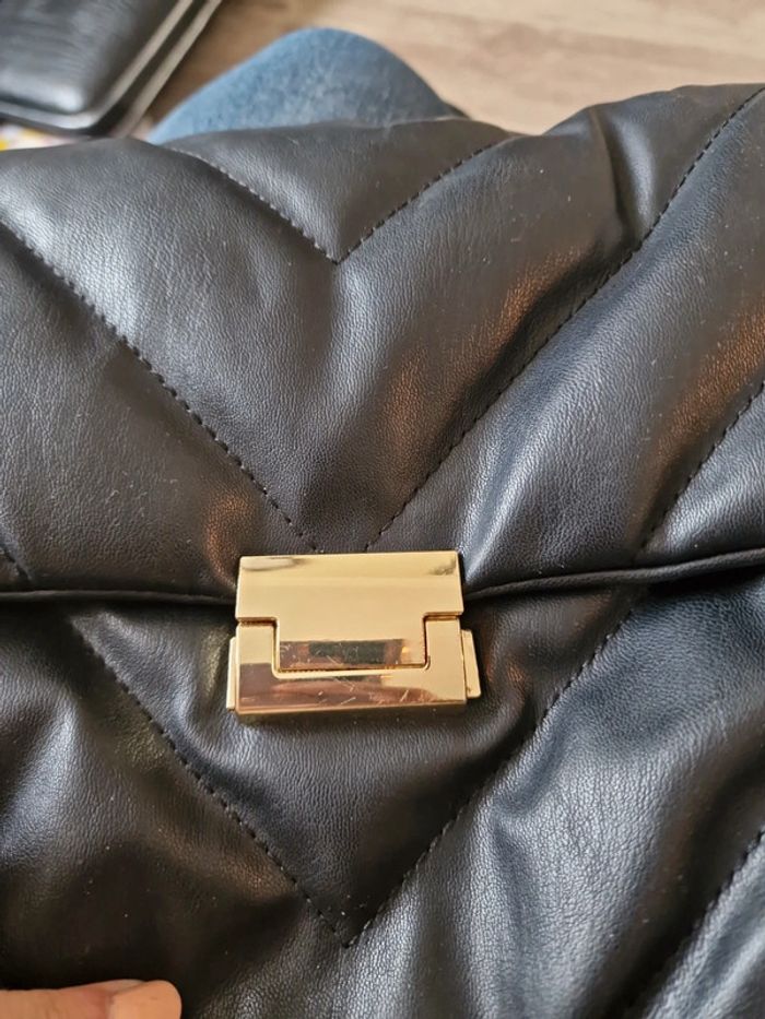 Superbe Sac noir bandoulière matelassé - photo numéro 4