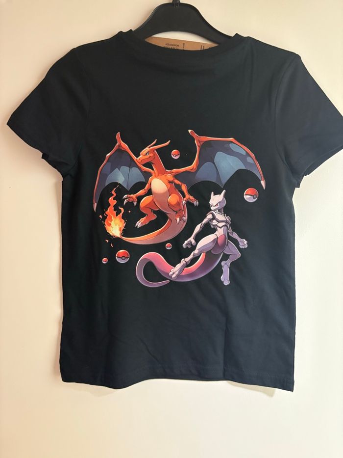 Lot 4 T shirt Pokémon / Hulk