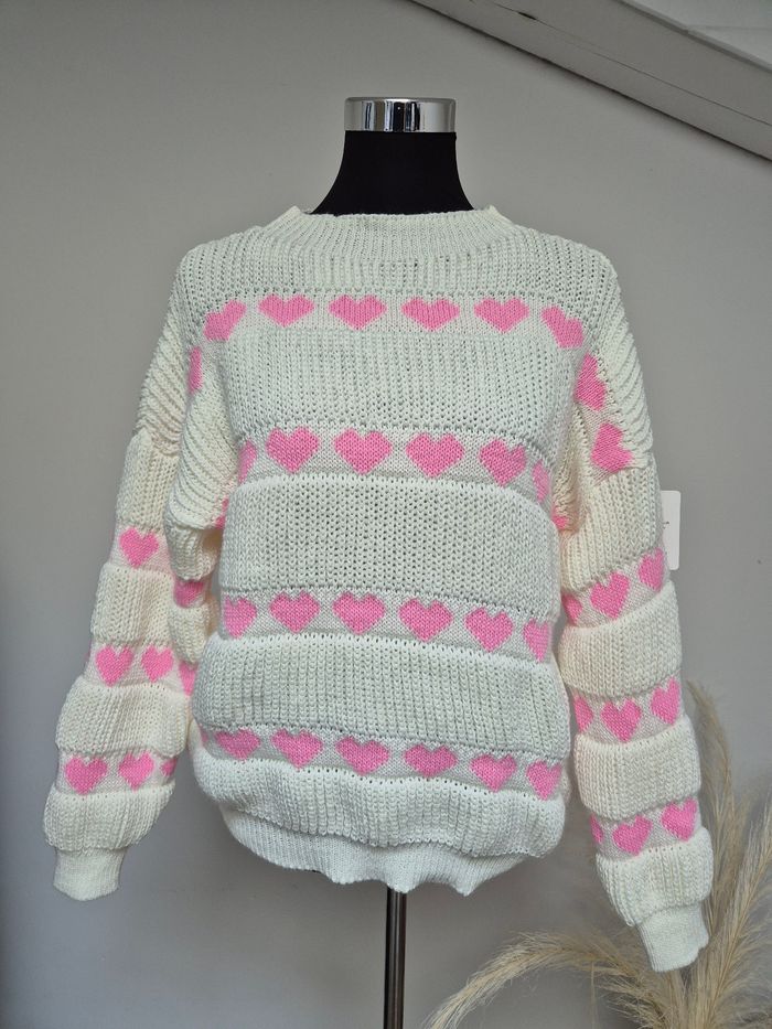 Pull avec cœurs