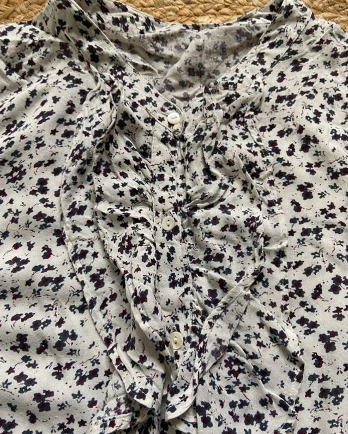 Blouse boutonnée chemise motifs petites fleurs Taille 38/40 - photo numéro 3