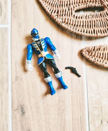 🙅 Power rangers super megaforce- Figurine du ranger bleu et son pistolet -marque Bandai