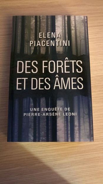 Des forêts et des âmes de Elena Piacentini
