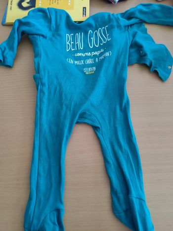Vends pyjama taille 12-18 mois