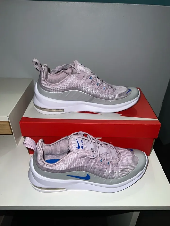 Basket Nike Air Max taille 38.5 femme