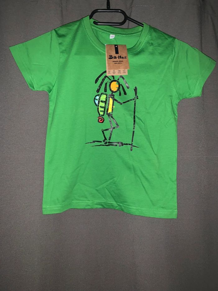 T-shirt 4/5 ans Ba-Huï neuf avec étiquette